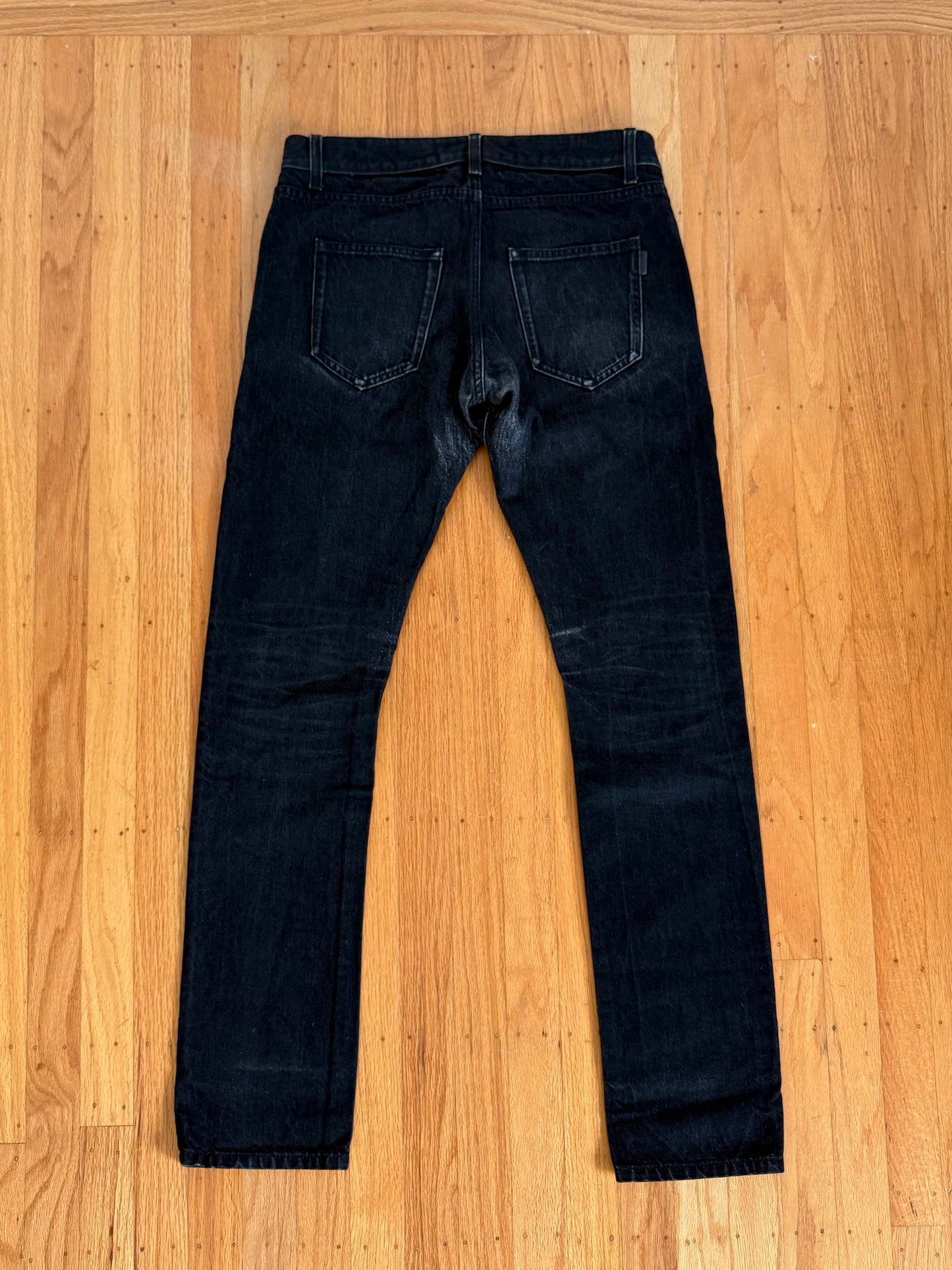 SAINT LAURENT FW19 DISTRESSED D18 DENIM